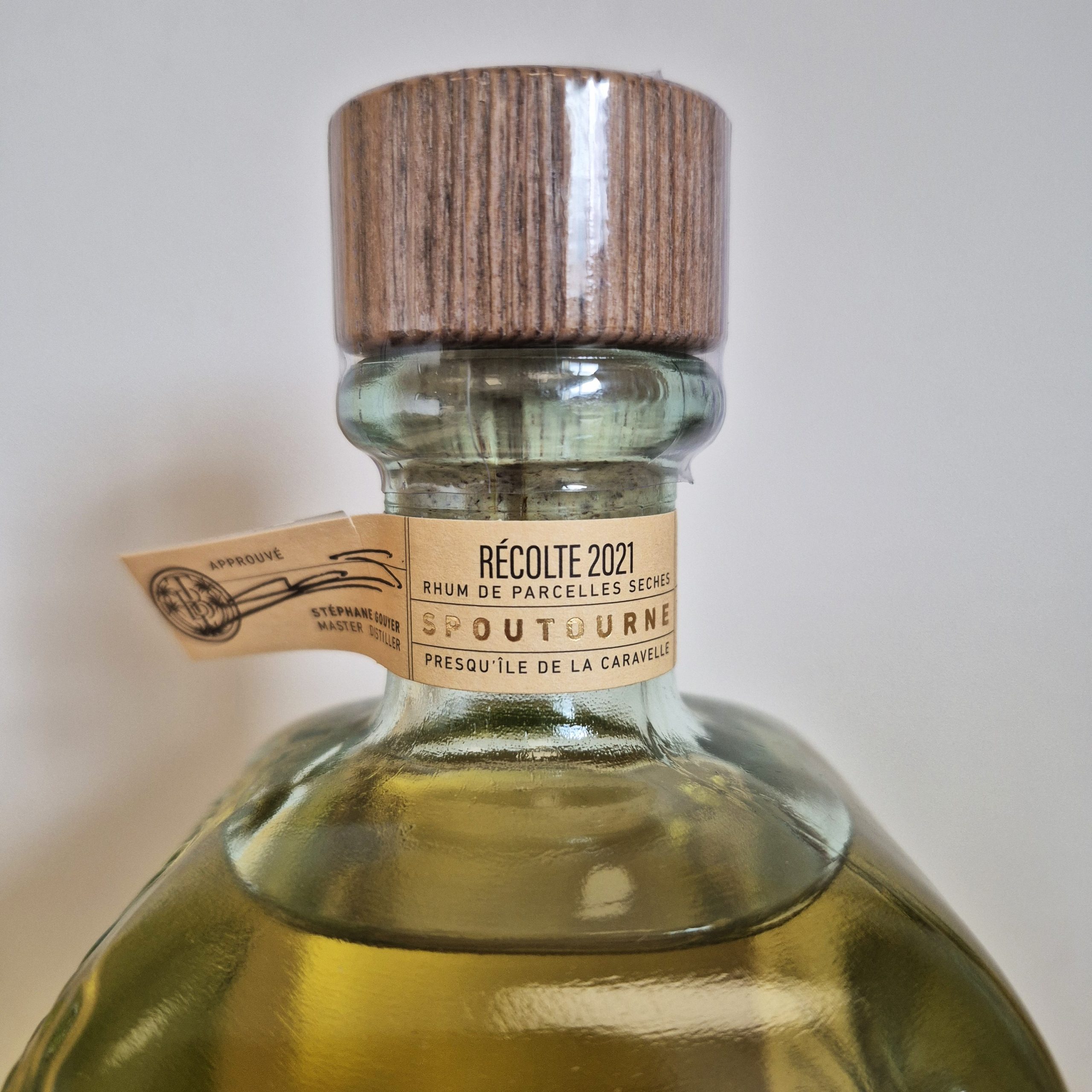 BAIE DES TRÉSORS Fleurs du Vent (49,8%) "Millésime 2021" RHUM AMBRÉ AGRICOLE (MARTINIQUE) 70cl – Image 2