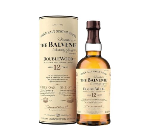 The Balvenie 12 ans DoubleWood est un whisky rond et moelleux combinant des arômes de sherry, d'agrumes et d'épices douces.
