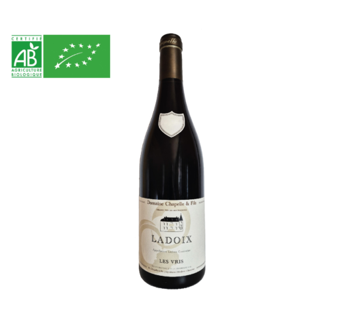 Vin de plaisir immédiat : fruit éclatant, bouche gourmande, finale saline. Style pur et sans boisé, idéal pour une dégustation conviviale.